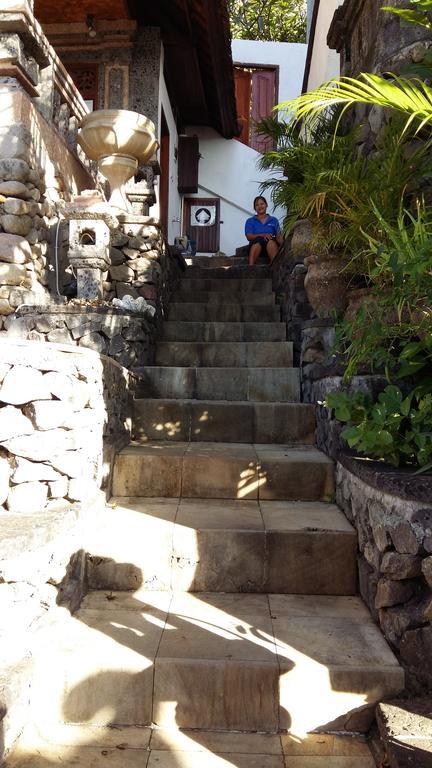 Bayu Cottages Hotel & Restaurant Amed  Exterior photo