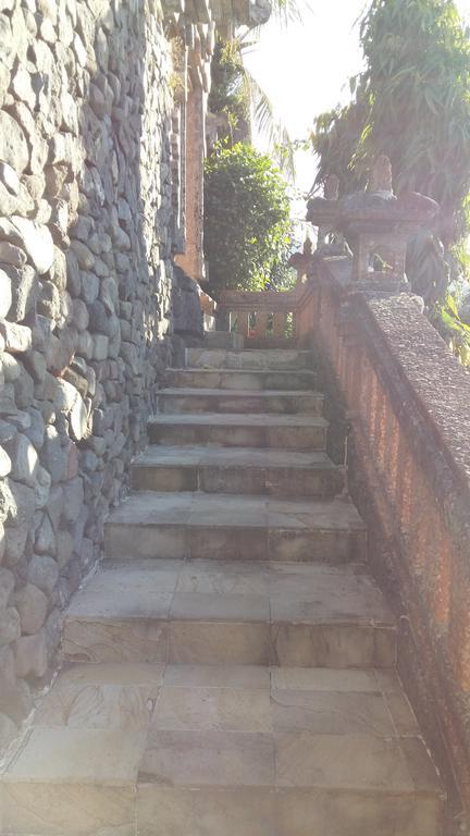Bayu Cottages Hotel & Restaurant Amed  Exterior photo