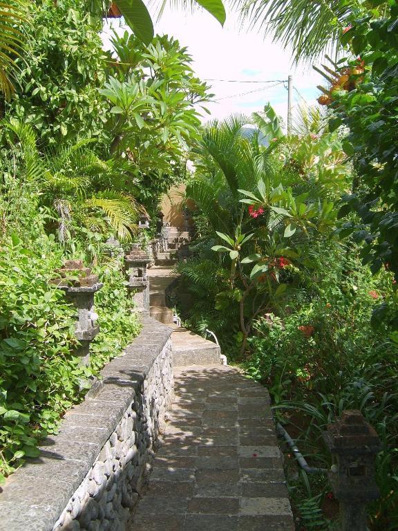 Bayu Cottages Hotel & Restaurant Amed  Exterior photo